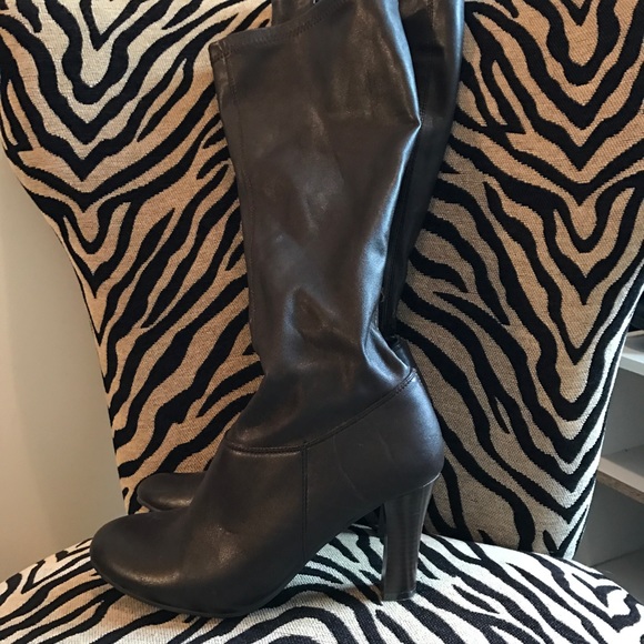 Dark brown leatherette boots - Picture 2 of 2